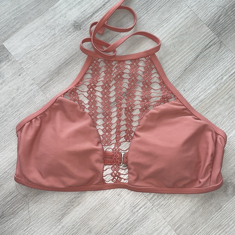 Beautiful shell swimsuit top Small